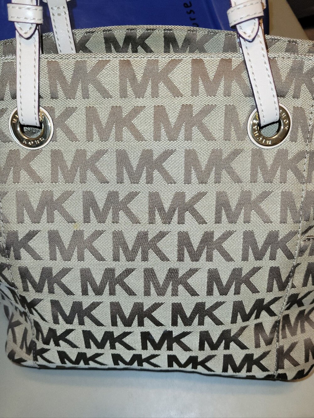 Michael Kors Jet Set Medium Logo Beige Signature Tote With Dust Bag. - Picture 3 of 16